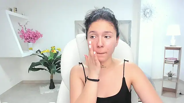 Snapshot of kendaall_jenner_ chatting on February 2025 04:35:02 AM kendaall jenner online show from February 2025 04:35:02 AM