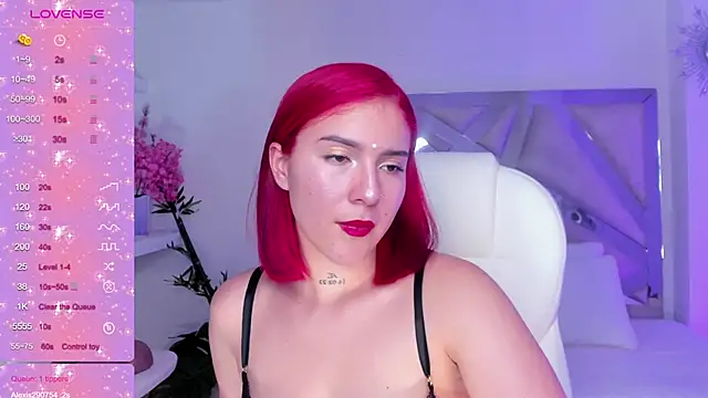 Snapshot of kendaall_jenner_ chatting on February 2025 07:16:01 AM kendaall jenner online show from February 2025 07:16:01 AM