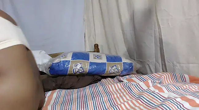 Snapshot of pujani-sl chatting on December 2024 03:50:02 PM pujani-sl online show from December 2024 03:50:02 PM