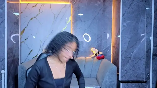 Violeth b online show from April 2026 01:05:02 PM