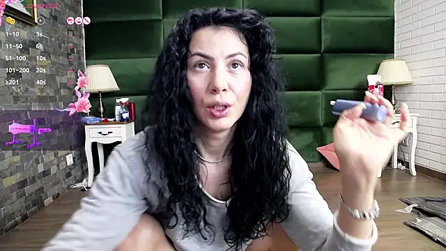 Snapshot of SelenSummer chatting on September 2025 04:12:02 AM SelenSummer online show from September 2025 04:12:02 AM