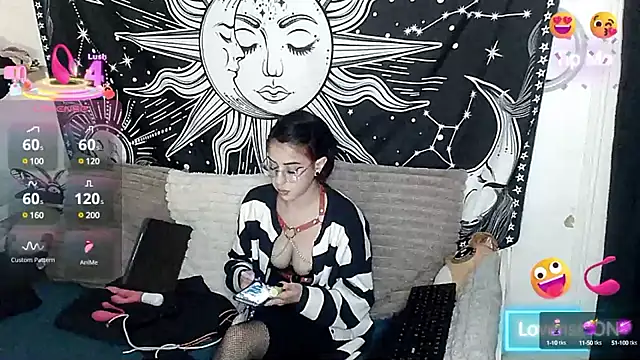 LisandreLaVenale online show from March 2025 08:00:01 PM