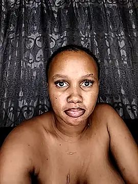 Snapshot of Sego_TeeTee chatting on February 2026 07:32:01 PM Sego TeeTee online show from February 2026 07:32:01 PM