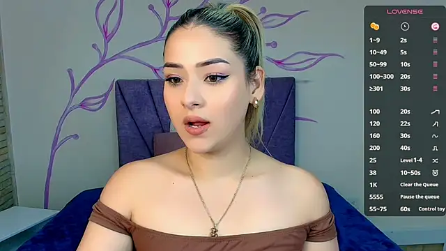 Snapshot of DahliaMoore chatting on January 2025 07:37:01 PM DahliaMoore online show from January 2025 07:37:01 PM