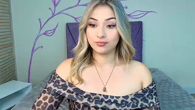 Snapshot of DahliaMoore chatting on February 2025 10:53:02 PM DahliaMoore online show from February 2025 10:53:02 PM