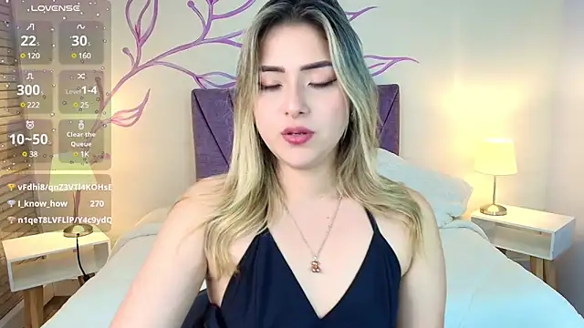 Snapshot of DahliaMoore chatting on March 2025 11:00:02 PM DahliaMoore online show from March 2025 11:00:02 PM