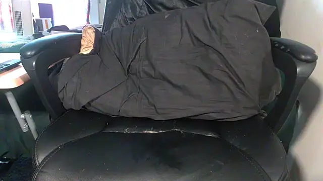 Snapshot of RickStone51 chatting on September 2025 06:02:01 PM RickStone51 online show from September 2025 06:02:01 PM