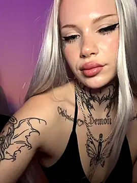 Snapshot of Julamayana chatting on October 2025 05:56:02 PM Julamayana online show from October 2025 05:56:02 PM