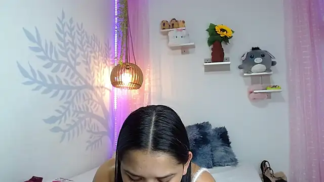 Alison Wiley online show from October 2025 06:00:01 AM