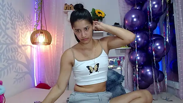 Alison Wiley online show from October 2025 04:23:02 AM