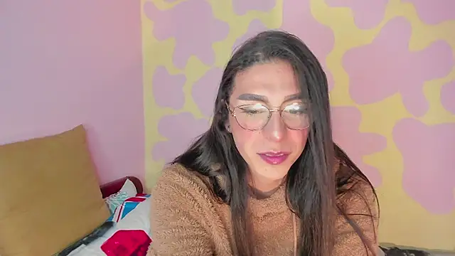 Snapshot of Crystal_channel1 chatting on December 2024 12:11:02 AM Crystal channel1 online show from December 2024 12:11:02 AM