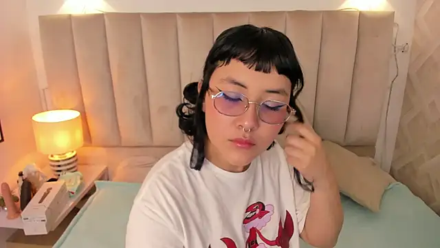 Snapshot of Haru_Bonny chatting on January 2026 07:38:01 PM Haru Bonny online show from January 2026 07:38:01 PM