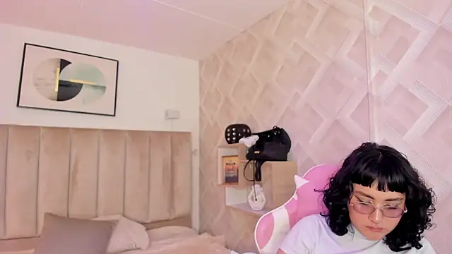 Snapshot of Haru_Bonny chatting on January 2026 07:39:02 PM Haru Bonny online show from January 2026 07:39:02 PM