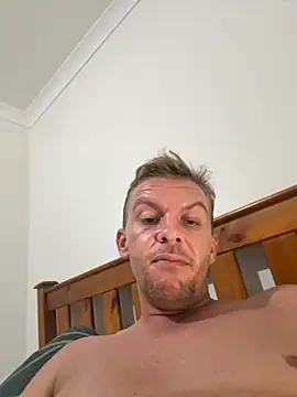aus guy93 online show from April 2026 06:20:01 PM