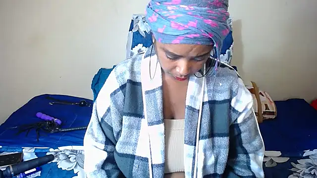 2Sweetysmile online show from October 2025 09:39:02 PM