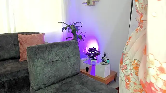 Alaia Love77 online show from February 2025 10:19:02 PM