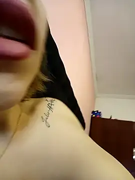 couple2000 online show from February 2025 06:43:02 PM