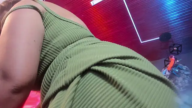 Snapshot of Annaa_rosee chatting on October 2025 03:29:01 AM Annaa rosee online show from October 2025 03:29:01 AM