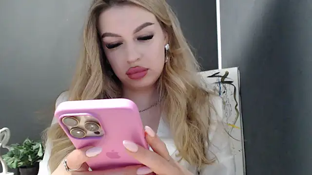 Snapshot of Your_Jessy chatting on May 2026 12:12:01 PM Your Jessy online show from May 2026 12:12:01 PM