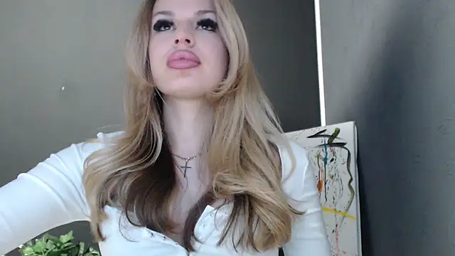 Snapshot of Your_Jessy chatting on May 2026 04:15:01 PM Your Jessy online show from May 2026 04:15:01 PM