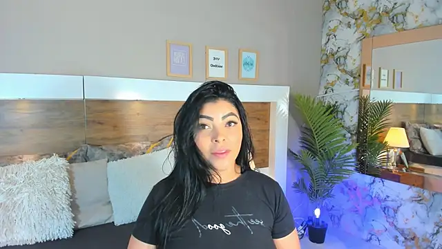 EmaBakker online show from February 2025 11:51:01 AM