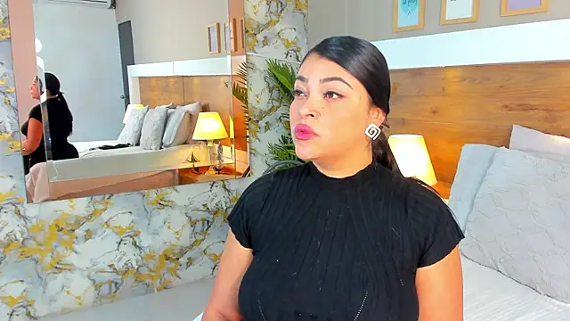 EmaBakker online show from December 2025 11:59:01 AM