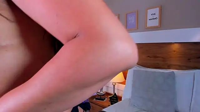 EmaBakker online show from February 2026 06:50:01 AM