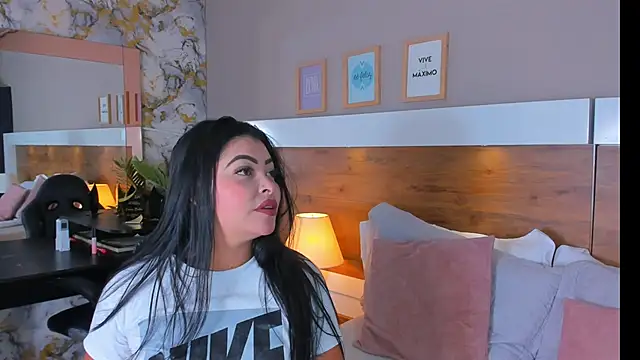 EmaBakker online show from April 2026 05:43:02 AM