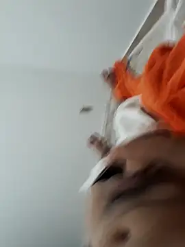 Snapshot of lm279 chatting on October 2025 09:32:01 AM lm279 online show from October 2025 09:32:01 AM