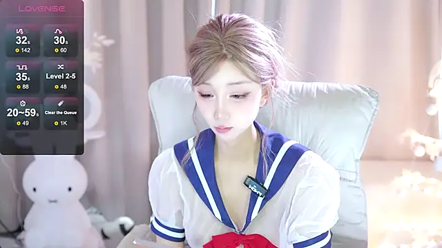 UUKiss  online show from March 2025 02:10:02 AM