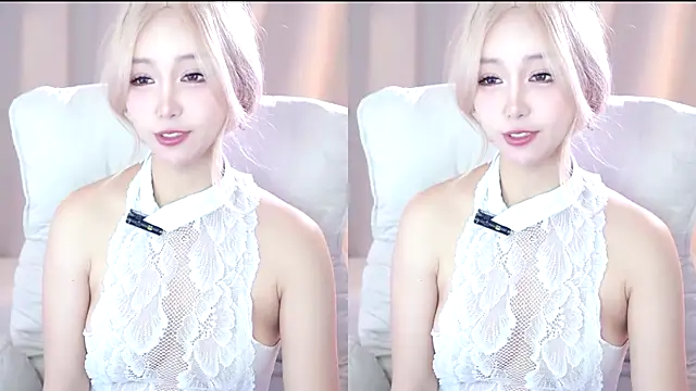 UUKiss  online show from October 2025 03:25:01 AM