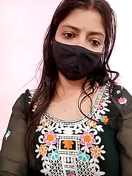 Snapshot of Mahi_Baby25 chatting on November 2025 04:44:02 AM Mahi Baby25 online show from November 2025 04:44:02 AM