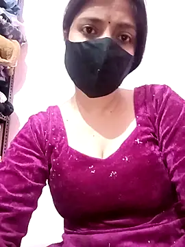 Snapshot of Mahi_Baby25 chatting on February 2026 04:45:02 PM Mahi Baby25 online show from February 2026 04:45:02 PM