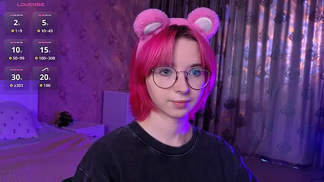 Snapshot of Nora_Failure chatting on September 2025 10:04:01 AM Nora Failure online show from September 2025 10:04:01 AM