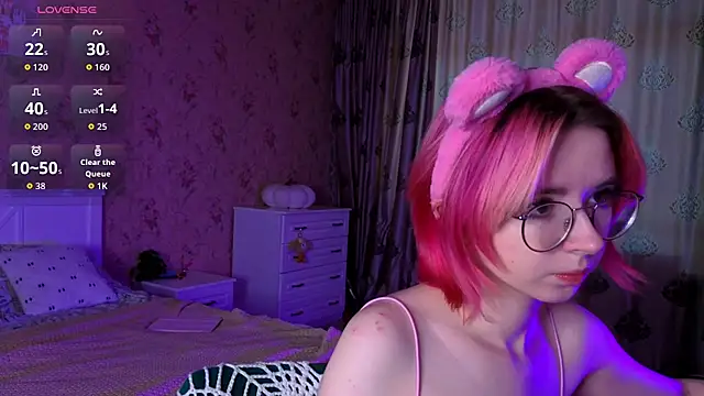 Snapshot of Nora_Failure chatting on October 2025 02:01:02 AM Nora Failure online show from October 2025 02:01:02 AM