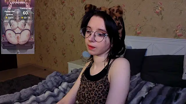 Snapshot of Nora_Failure chatting on April 2026 02:47:01 PM Nora Failure online show from April 2026 02:47:01 PM
