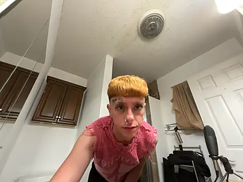 twentywithafelonyy online show from February 2026 10:22:01 AM