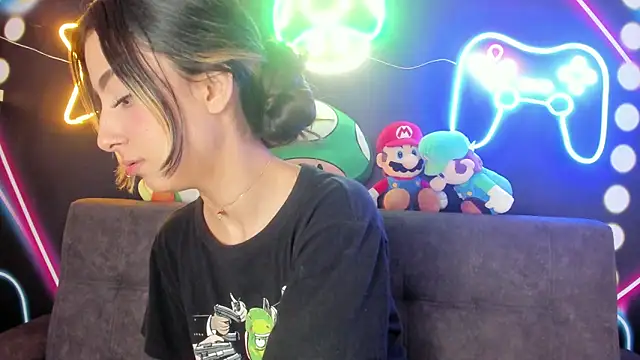 ParisFox  online show from January 2025 11:37:02 PM