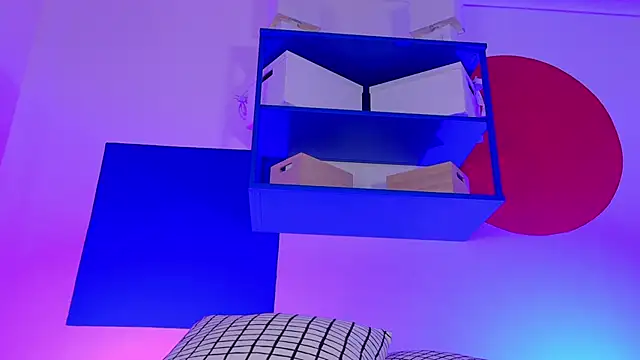 ParisFox  online show from April 2026 08:03:01 PM