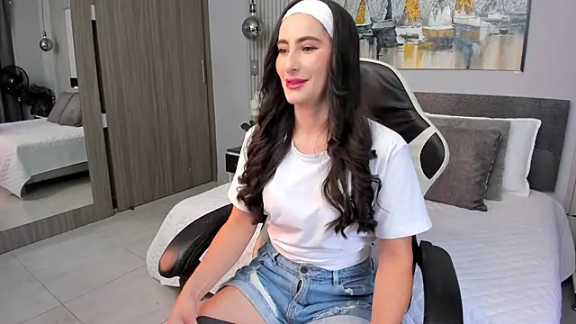 SaraGomez1 online show from May 2026 12:13:01 PM