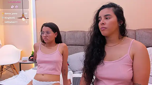 Snapshot of Dilan_y_Mia chatting on December 2024 05:15:02 PM Dilan y Mia online show from December 2024 05:15:02 PM