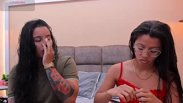 Snapshot of Dilan_y_Mia chatting on December 2024 01:51:02 PM Dilan y Mia online show from December 2024 01:51:02 PM