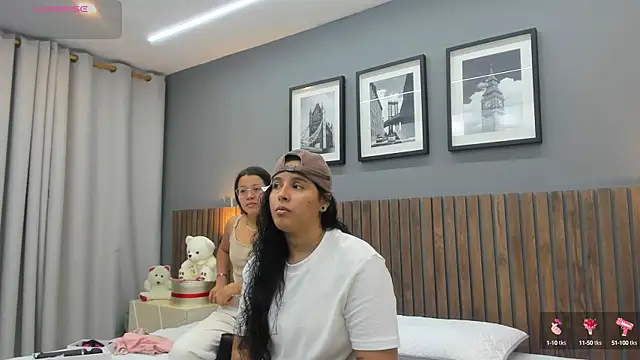 Snapshot of Dilan_y_Mia chatting on January 2025 01:28:01 PM Dilan y Mia online show from January 2025 01:28:01 PM