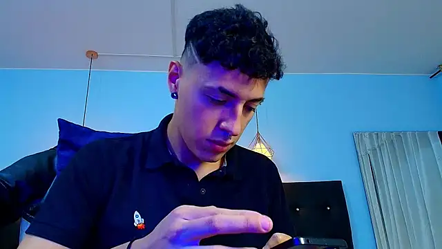 Lobo 17  online show from January 2025 03:43:01 AM