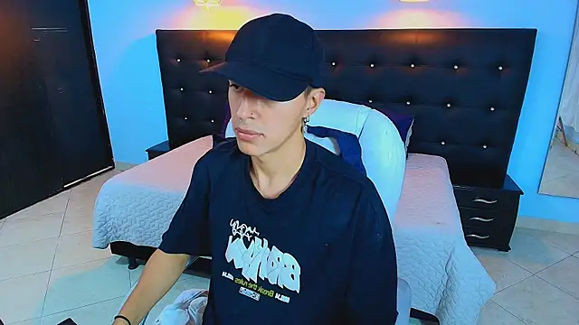 Lobo 17  online show from February 2025 08:02:02 AM