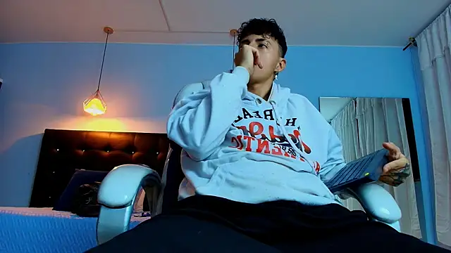 Lobo 17  online show from February 2025 08:21:01 AM