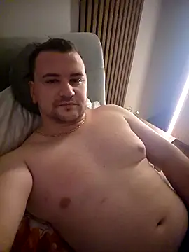 KarlosCarutox online show from February 2026 08:43:01 PM