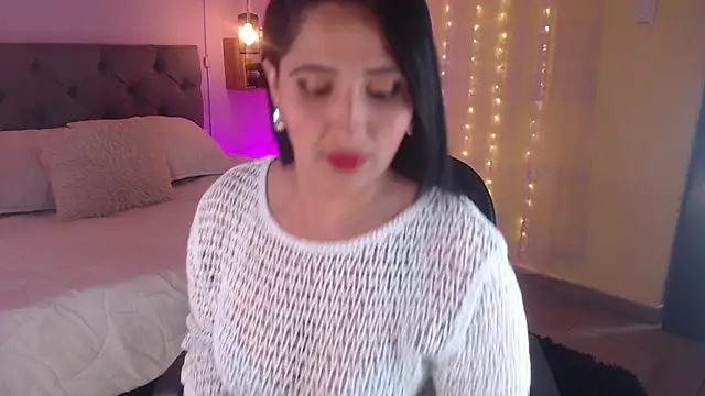 Snapshot of emily_leinner chatting on January 2026 01:52:02 AM emily leinner online show from January 2026 01:52:02 AM