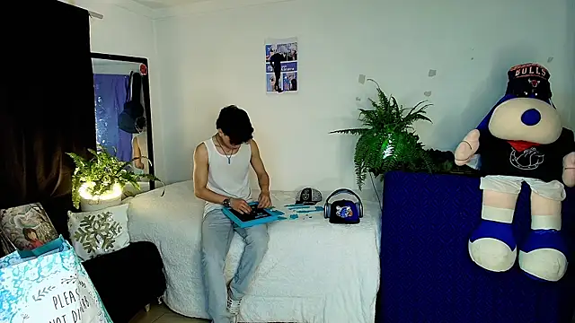 twink sebas  online show from October 2025 03:20:02 AM