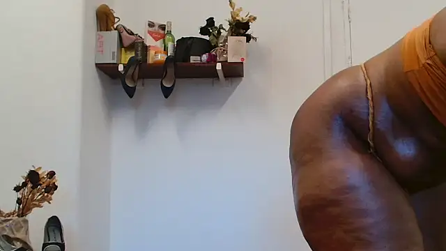 xTALLSEXYBUMx online show from October 2025 04:11:01 AM